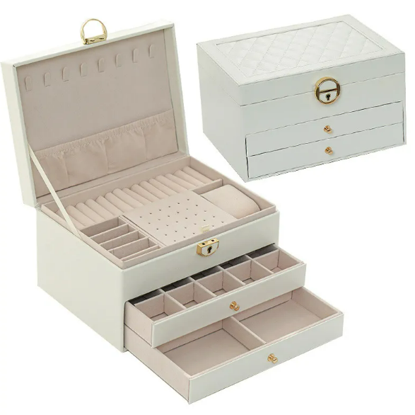 Travel-Ready Jewelry Haven