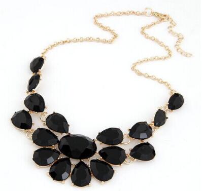 Elegant Alloy Gemstone Necklace