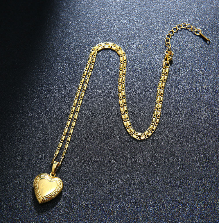 Elegant Islamic Heart Pendant